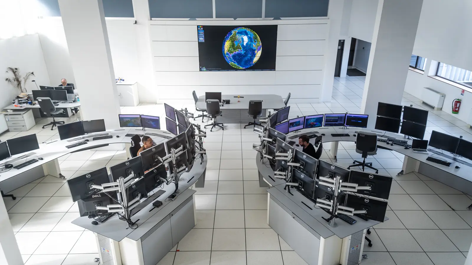 CLS — Vue large du centre de contrôle